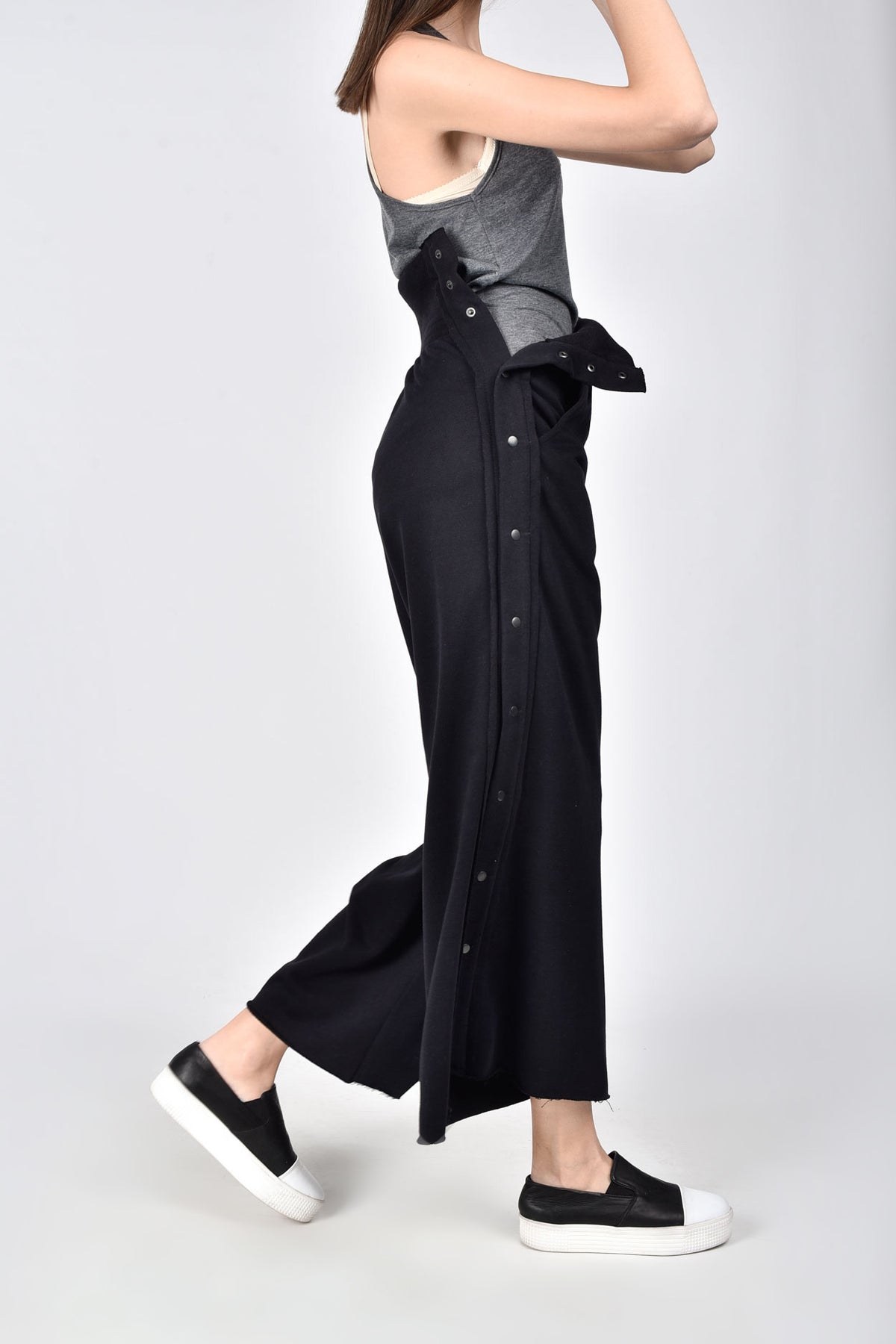 NOVITÀ Pantaloni a vita alta con bottoni laterali