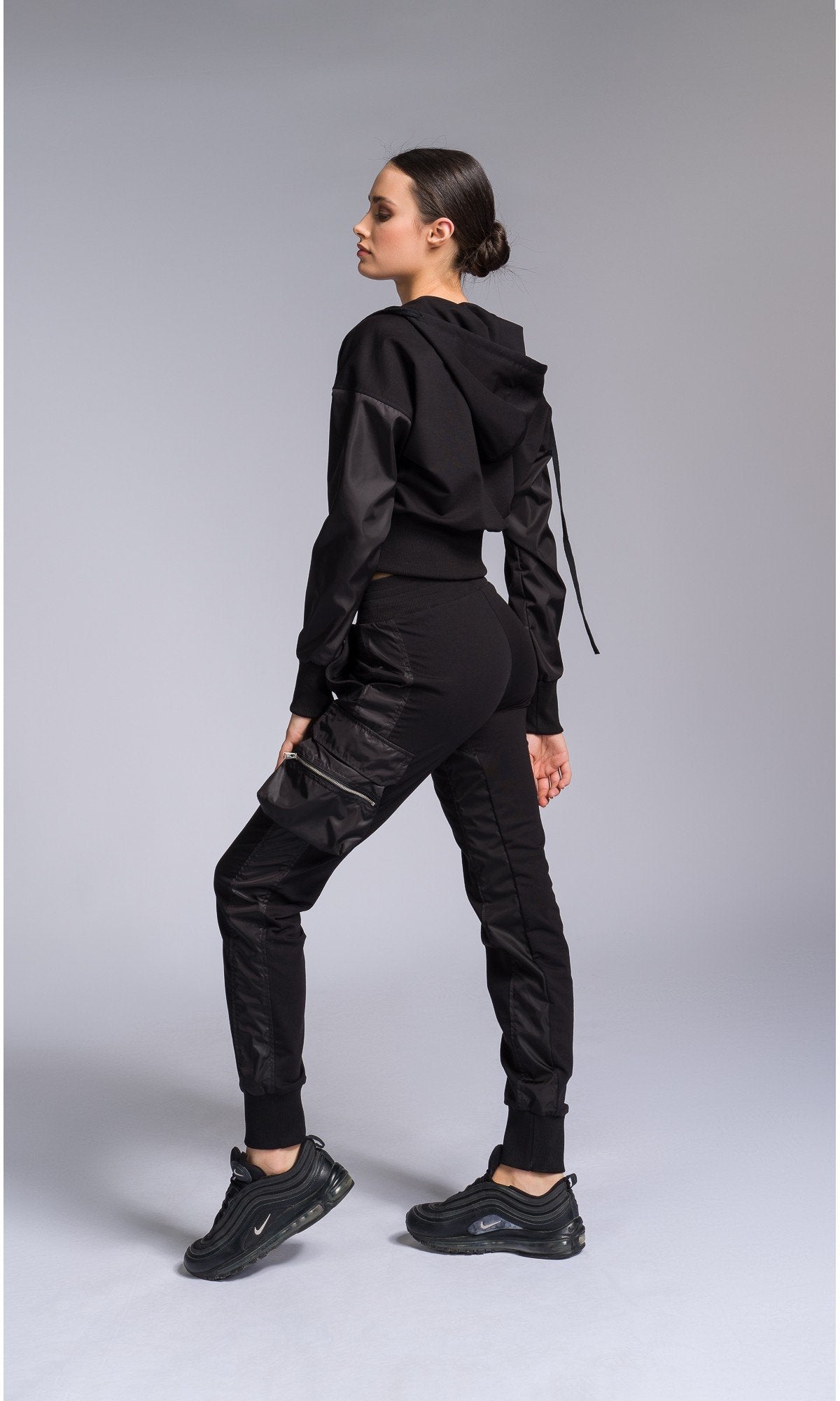 Two-piece Set of Joggers with Cargo Pockets and Cropped Zip-up Hoodie - AAKASHA