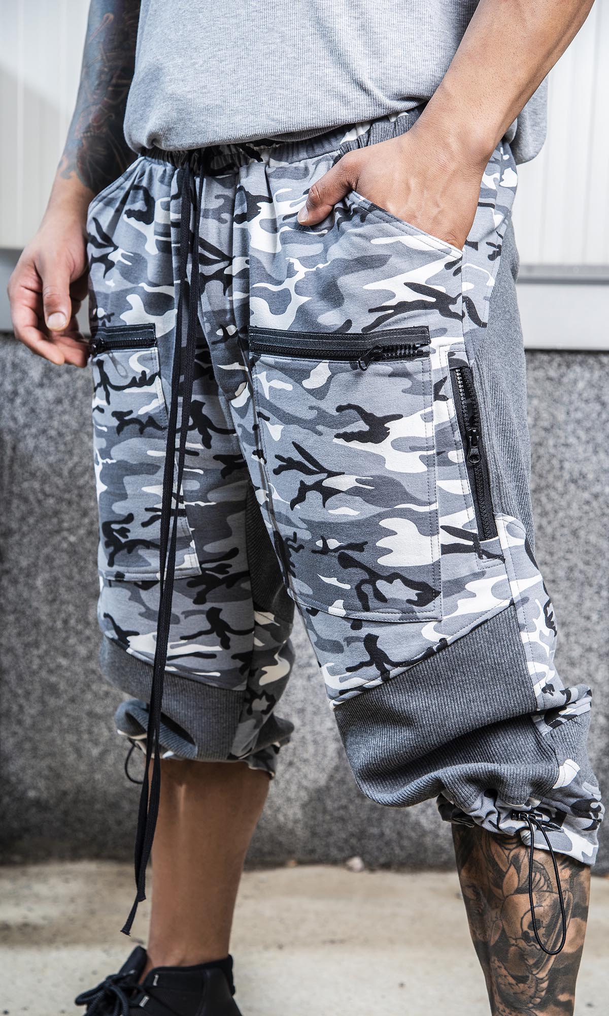 Mid-Calf Camouflage Pants - AAKASHA