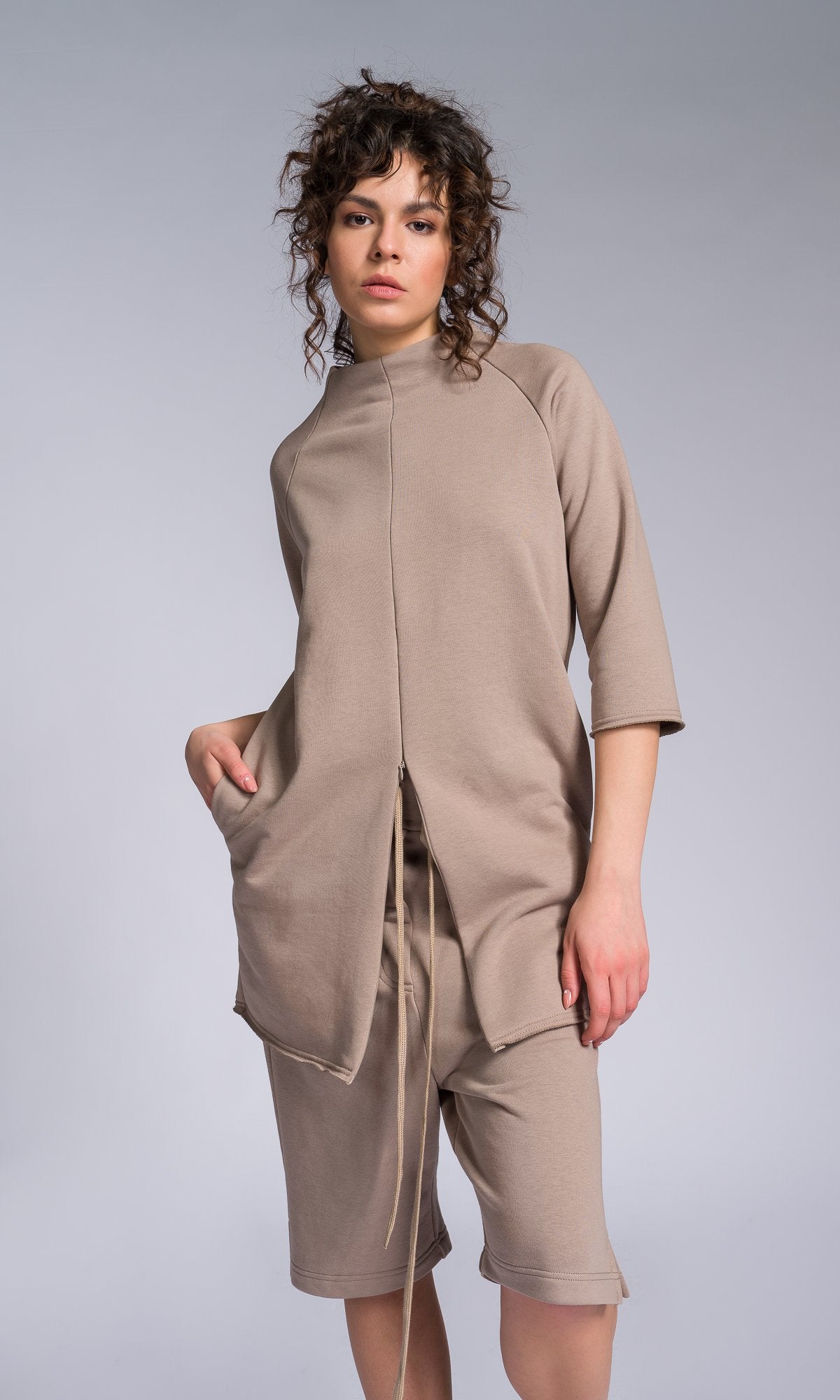 Two-piece Set of Tunic Sweatshirt with Zipper Slits and Cotton Shorts - AAKASHA