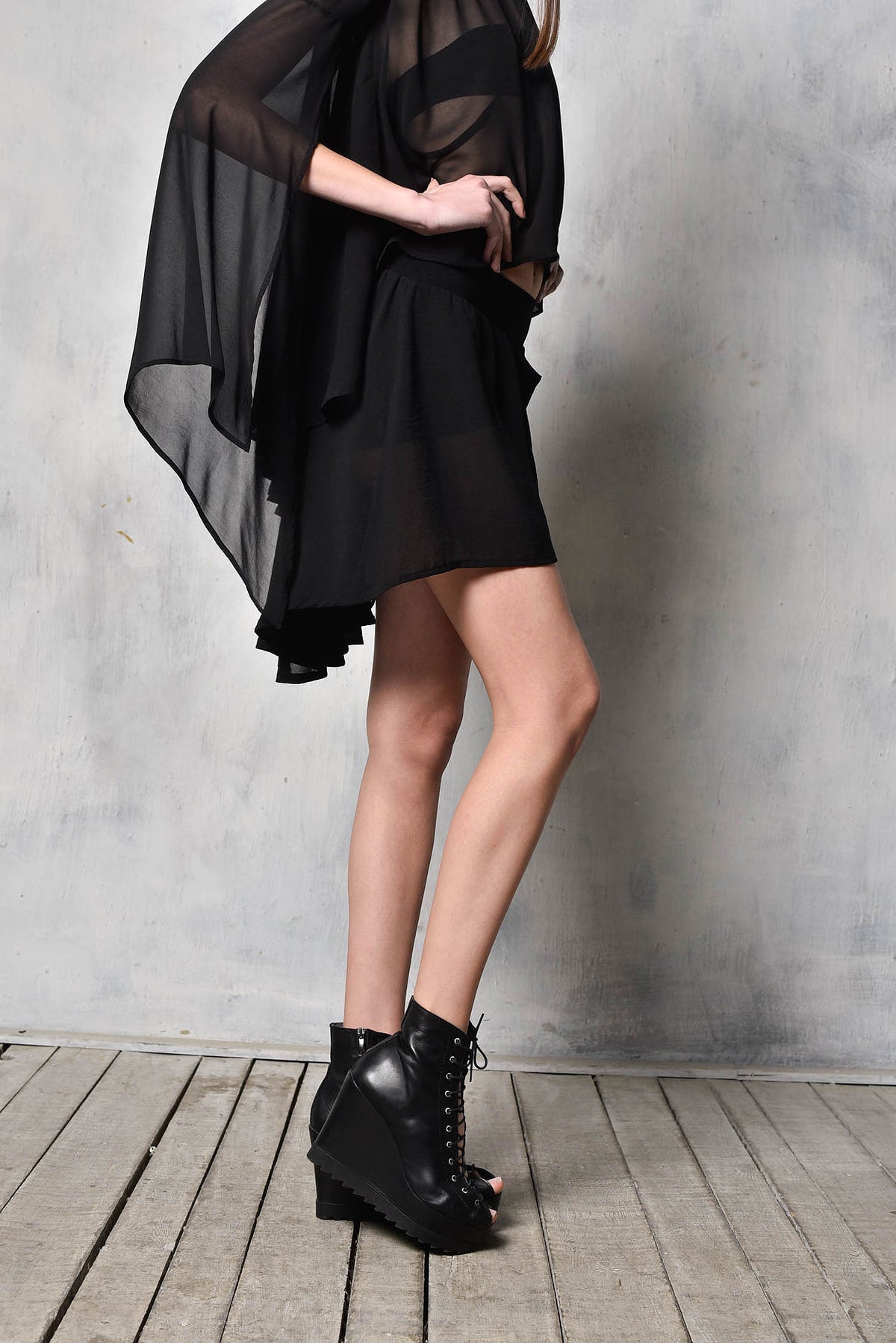 Blouse en mousseline à épaules dénudées et manches ange