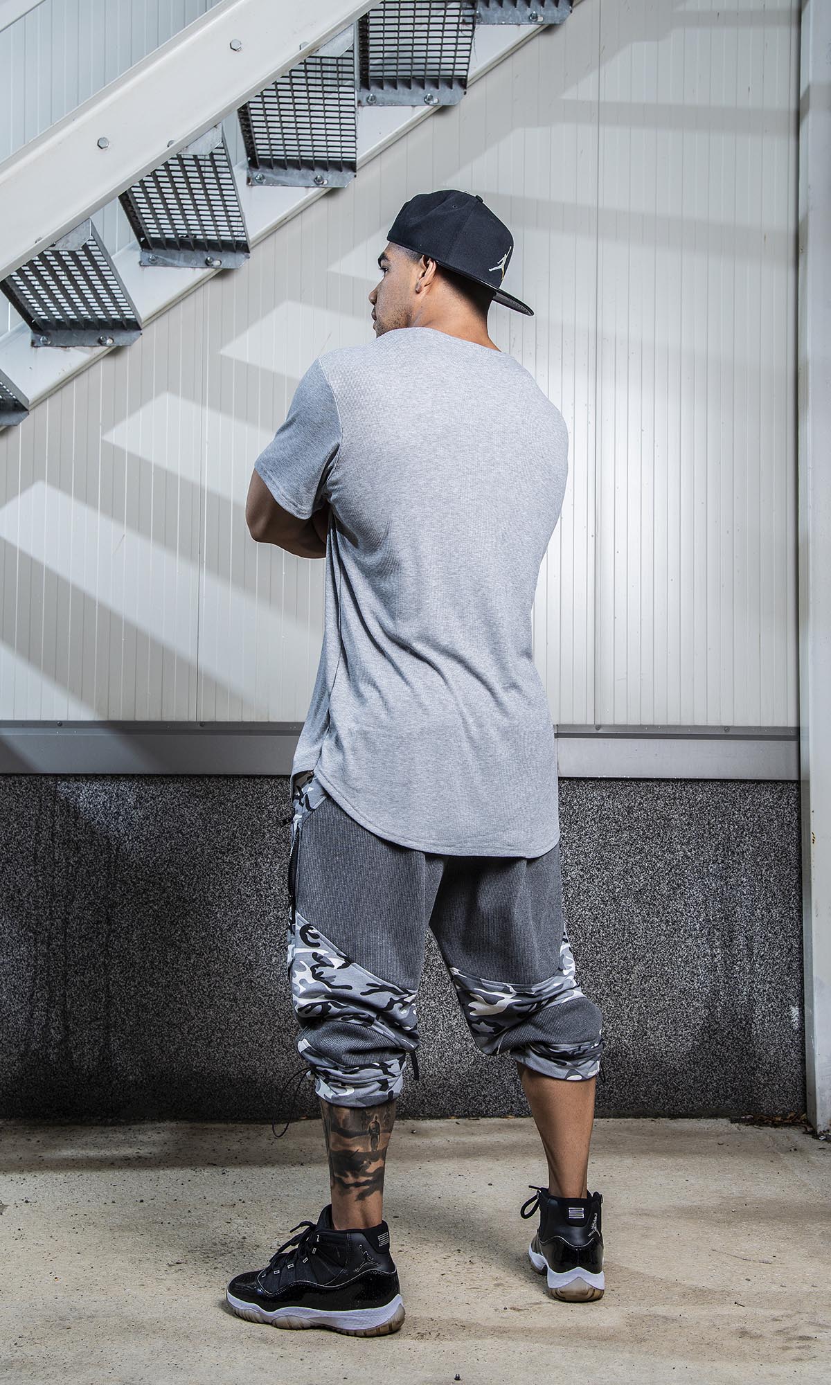 Mid-Calf Camouflage Pants - AAKASHA