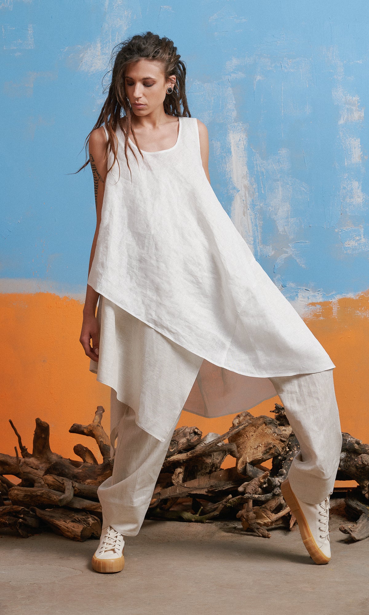 Two-piece Set of Layered Sleeveless Linen Tunic and Linen Pants